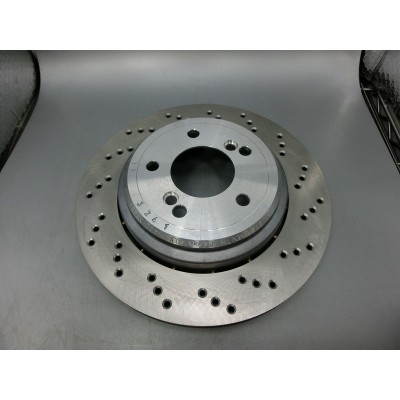 Disques arrières M3 E46 et CSL percés Dixcel