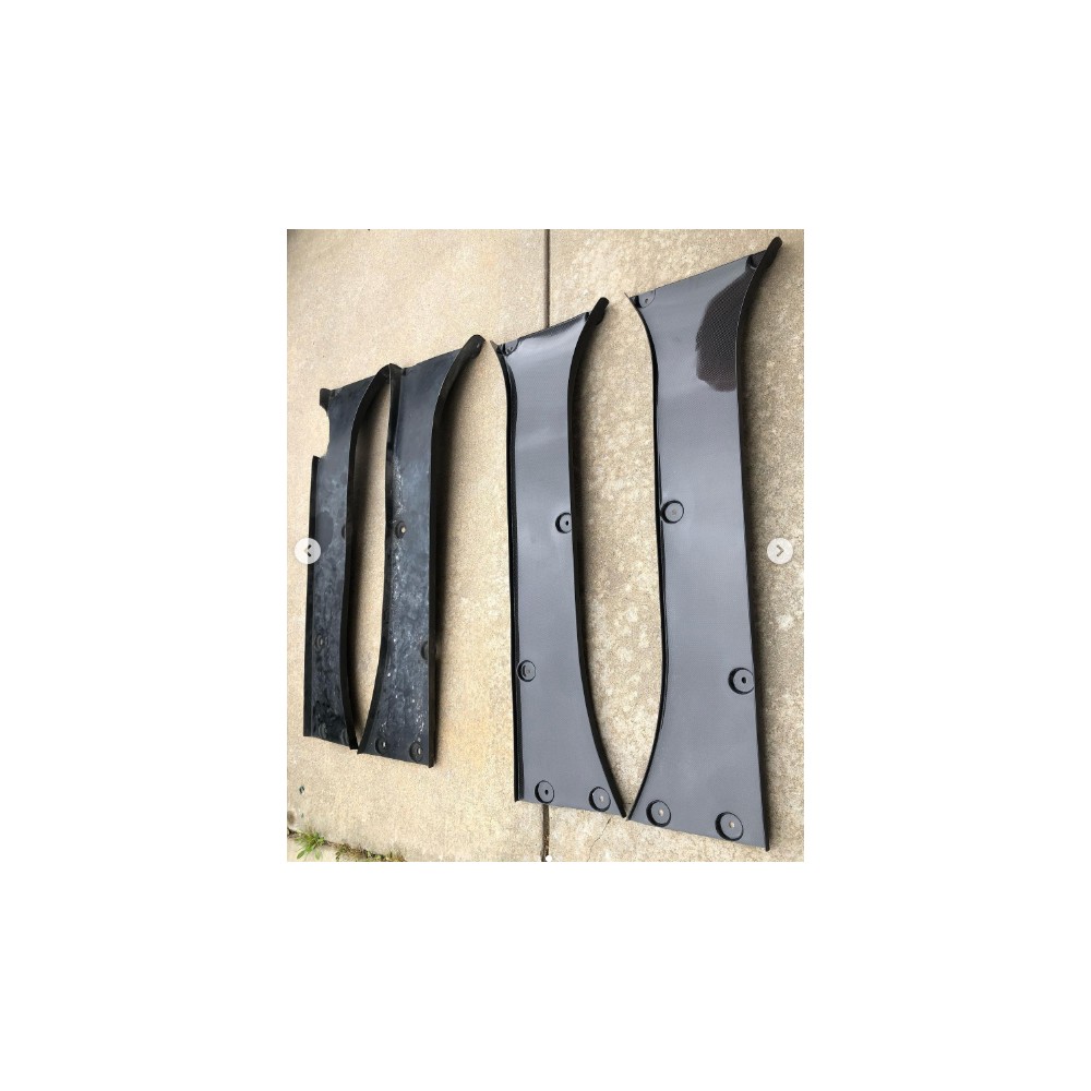 Diffuseur arrieres Ferrari F355  en carbone ou fibre